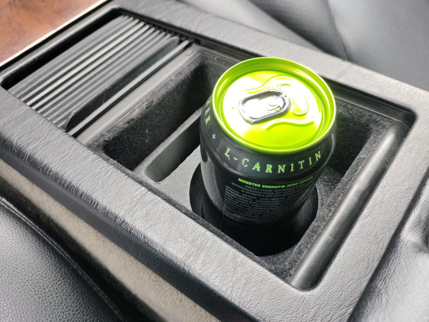 "Sip-n-Scroll" Mini Cupholder Becherhalter Getränkehalter für Mercedes R129 SL 500 320 300 73 AMG in Vließeinsatz