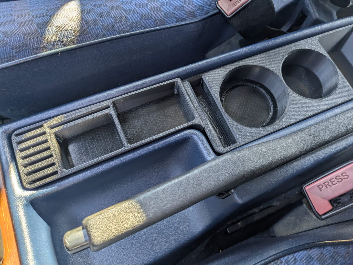 "Cup-n-Stuff" Cupholder & Ablagefächer in Mittelkonsole für Mercedes Benz W201 190E