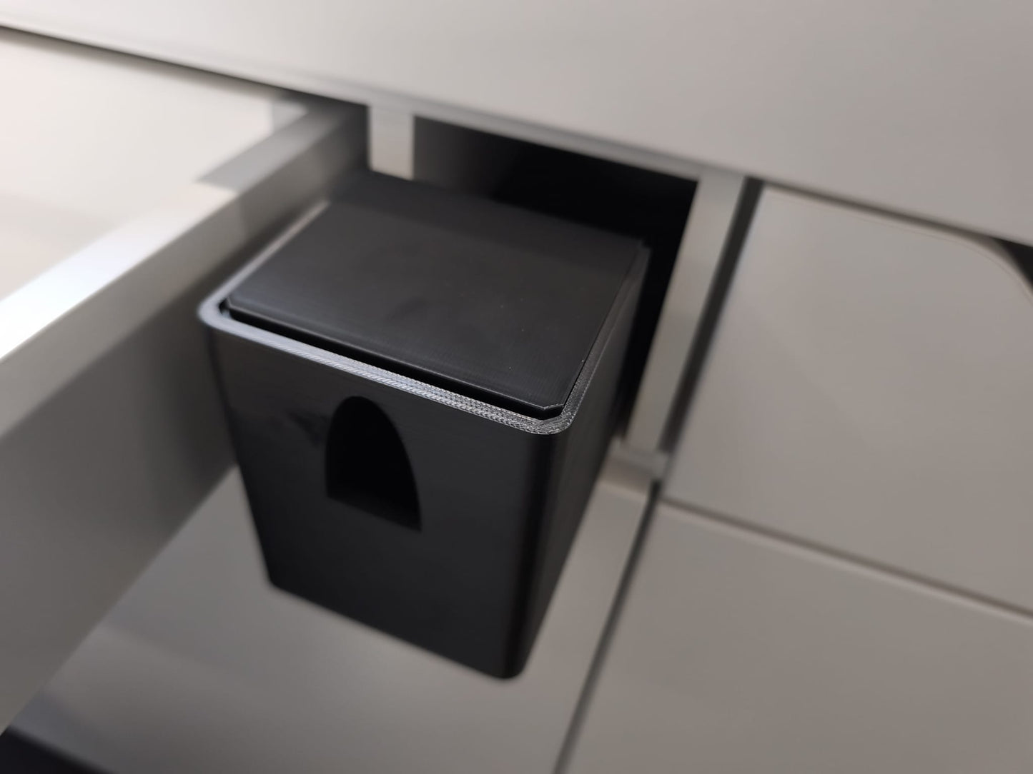 "Slide-n-Hide" Ausziehfach Ablage in Küchenzeile für VW Volkswagen Crafter Grand California 680
