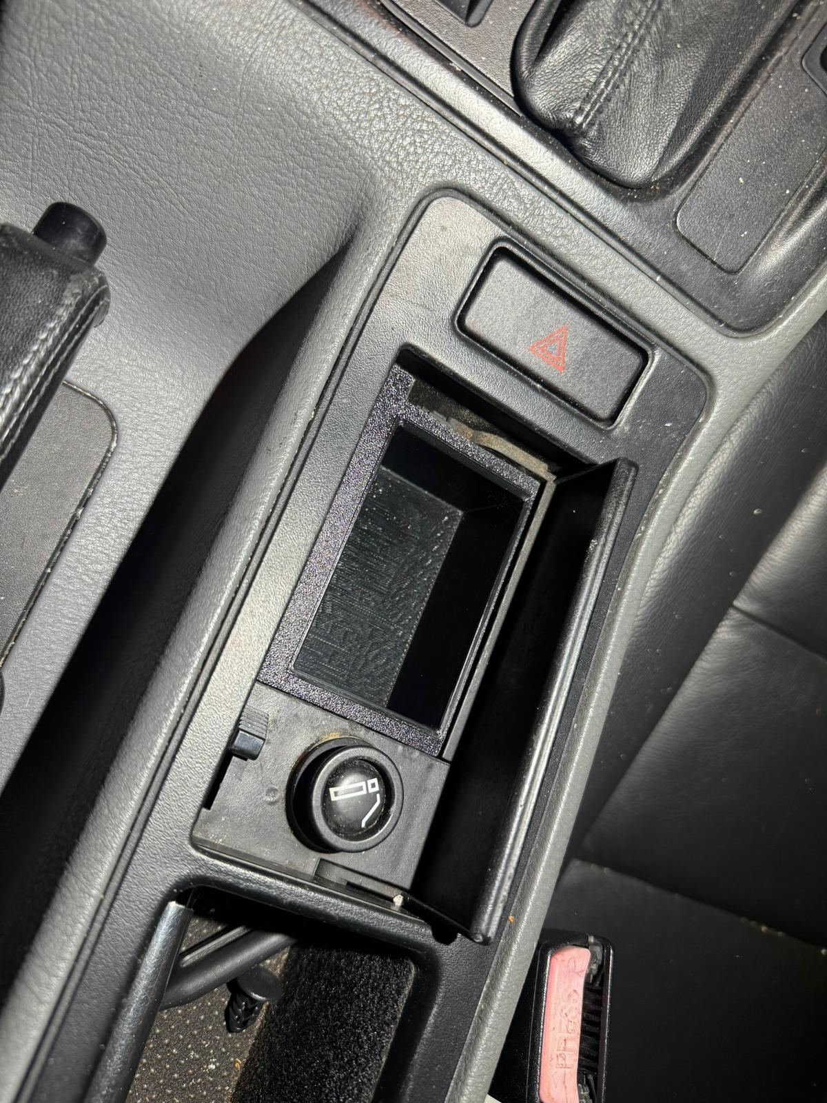 "Sneaky Stash" für BMW E31 840i 840ci 850 850CSI Aschenbecher Ascher Ablagefach Mittelkonsole