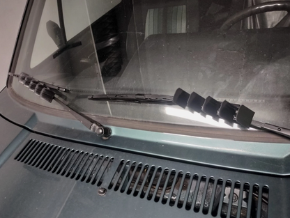 "Hold-Down" Lamellenspoiler für 90er Jahre Fahrzeuge im DTM-Style W201 190E etc.