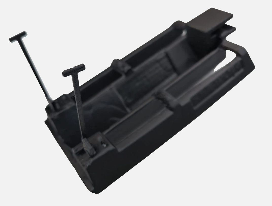 Tow Hook Cover in AMG Stoßstange für Mercedes Benz W124 C124