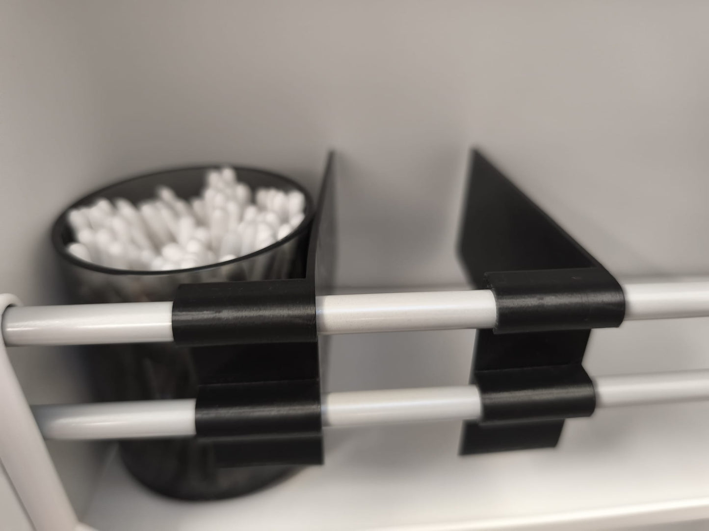 "Bubble-Box" Trenner für das Badregal beim VW Crafter Grand California