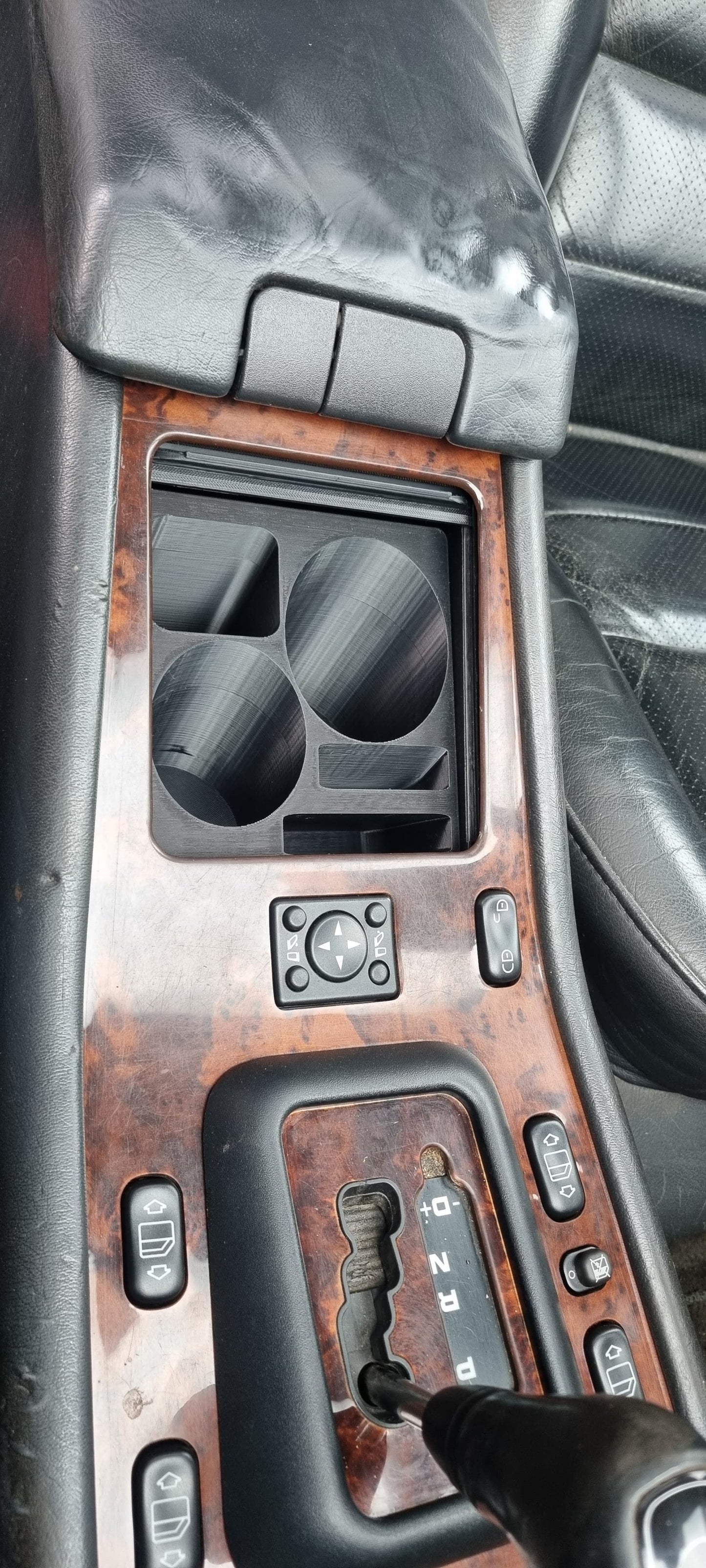 "Cup ’n’ Call" Mittelkonsolen-Einsatz Mercedes W163 ML Becher- & Smartphone-Halterung Organizer