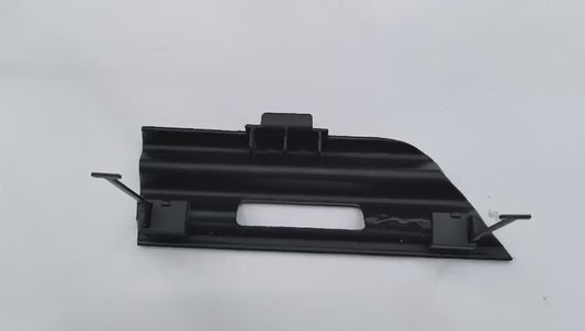 Abdeckung Abschleppöse für Mercedes W201 190E OEM+ 4989527866 VorMopfCover Kit