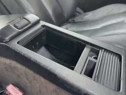 "Sip-n-Scroll" Cupholder Becherhalter Getränkehalter für Mercedes R129 SL 500 320 300 73 AMG 3D