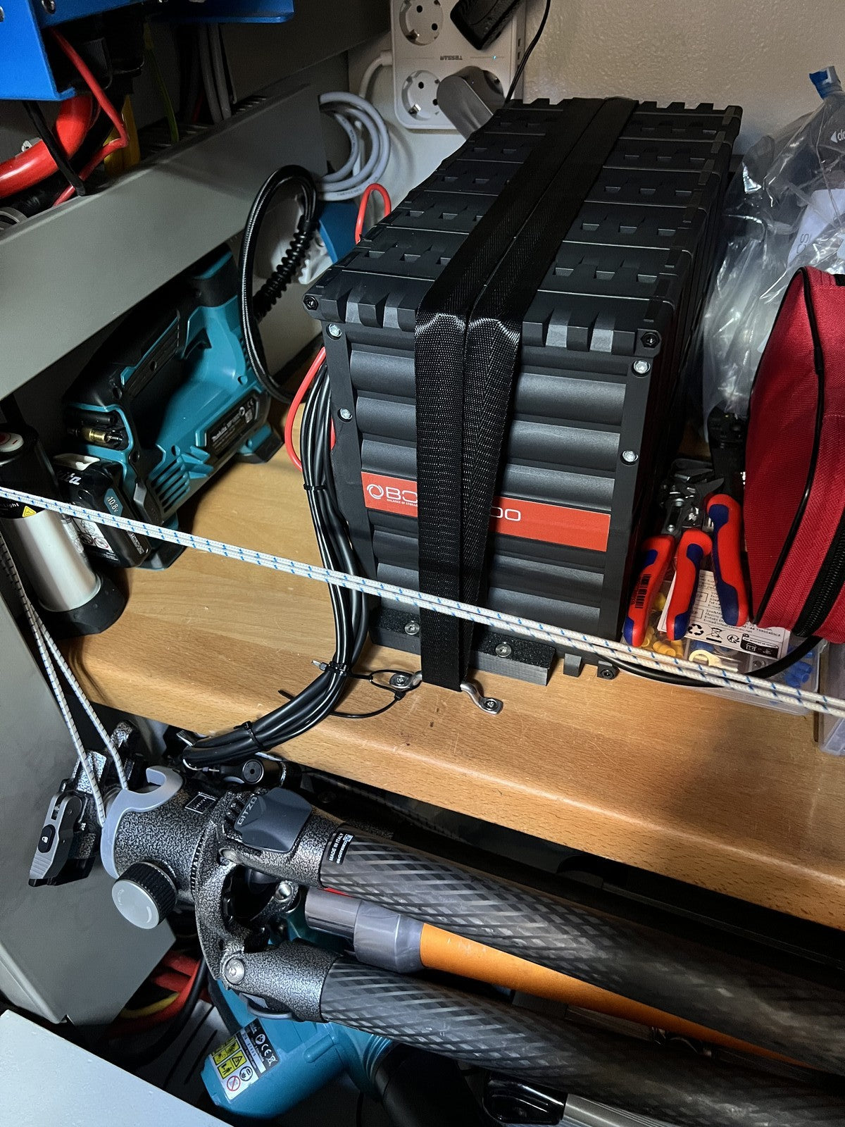 Caravan KFZ Batterie Halterung Automobil Fixierung Autobatterie Leiste Klemme 12